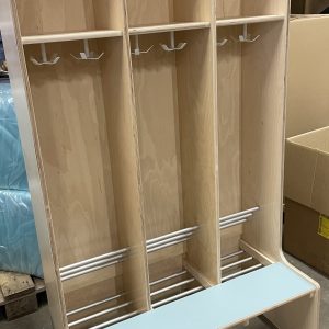 Garderobe - 3-roms veggmontert