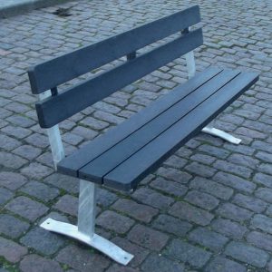 PL3510 - Benk med rygg