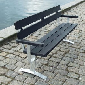 PL3511 - Benk m/rygg og armlene