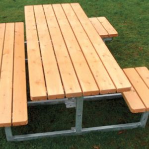 JB1575-1 Benk/bord junior 1 rullestolplass