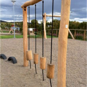 LE20521U Robinia stativ med balanseklosser